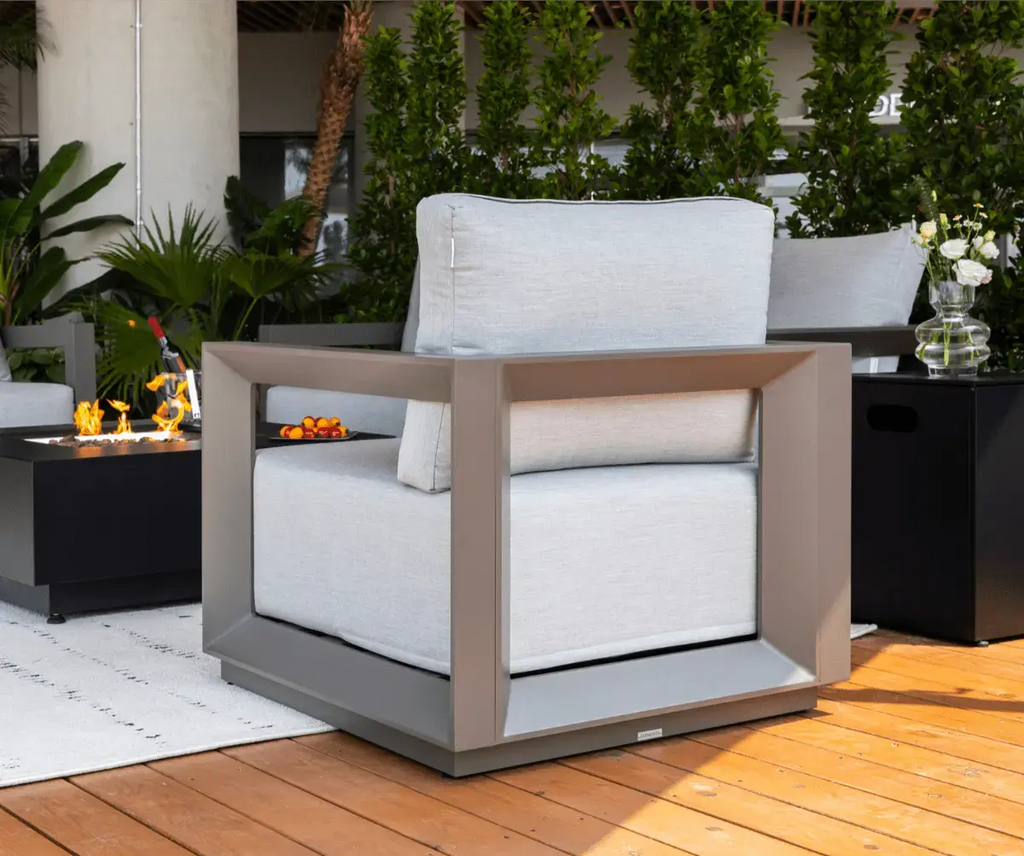 Newport Chaise - Backyard Pyre
