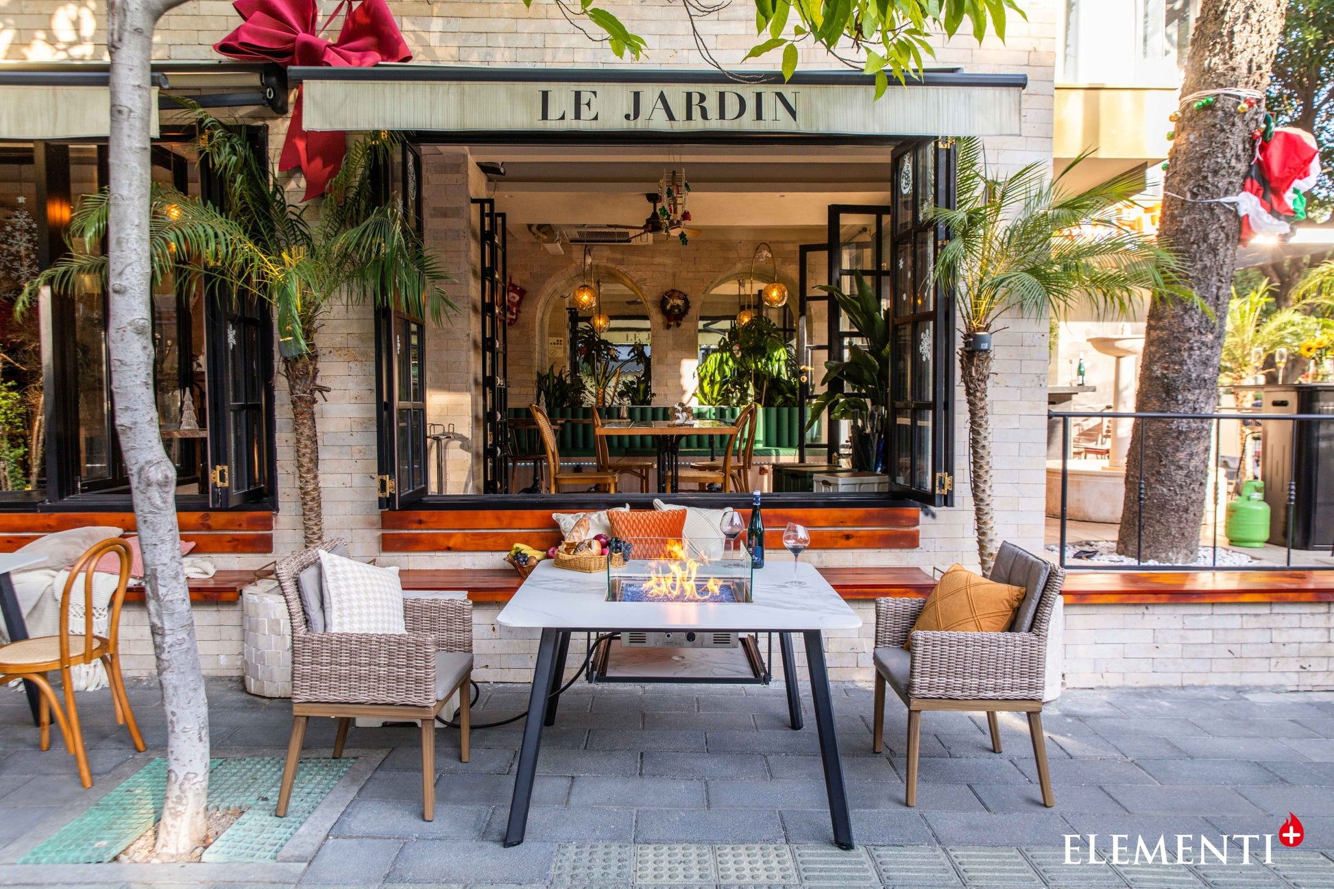 Helsinki Dining Table - Backyard Pyre