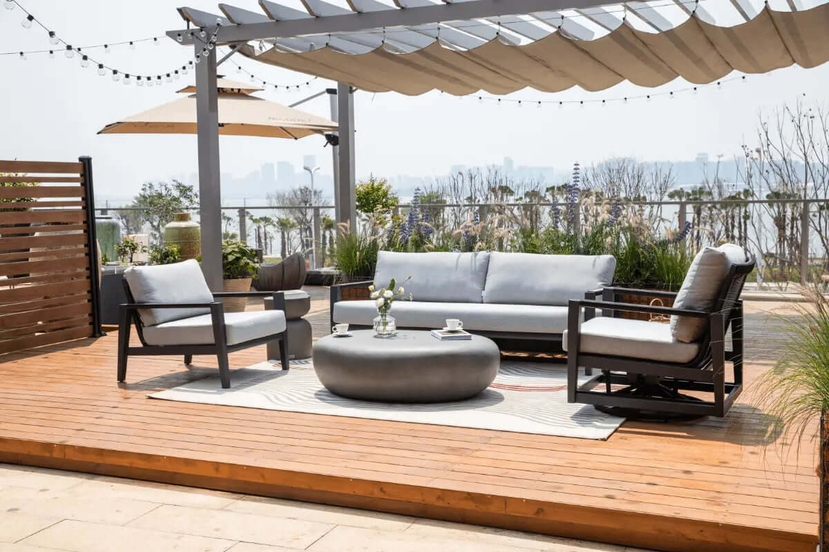 Laguna outdoor sectional sofa with modular configuration